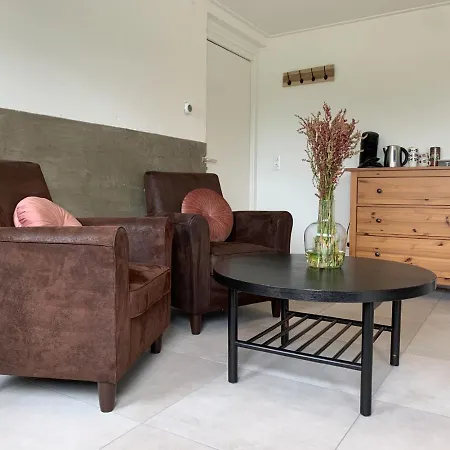 'tuus Op Tessel' לינה וארוחת בוקר 3*